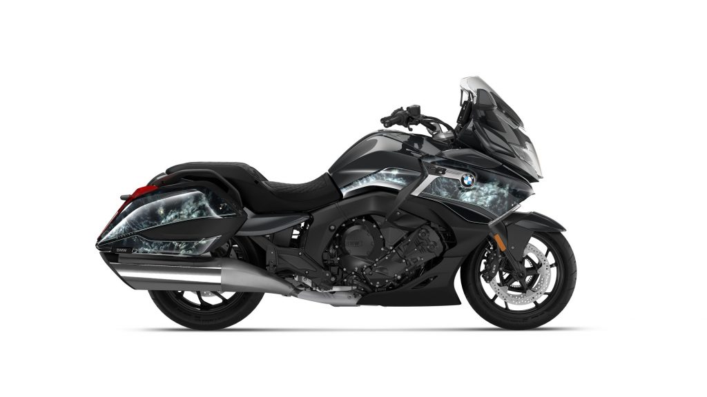 Confira os detalhes de uma das motos de luxo da BMW, a K 1600 Bagger. O modelo é importado e tem preço inicial de R$ 306,5 mil