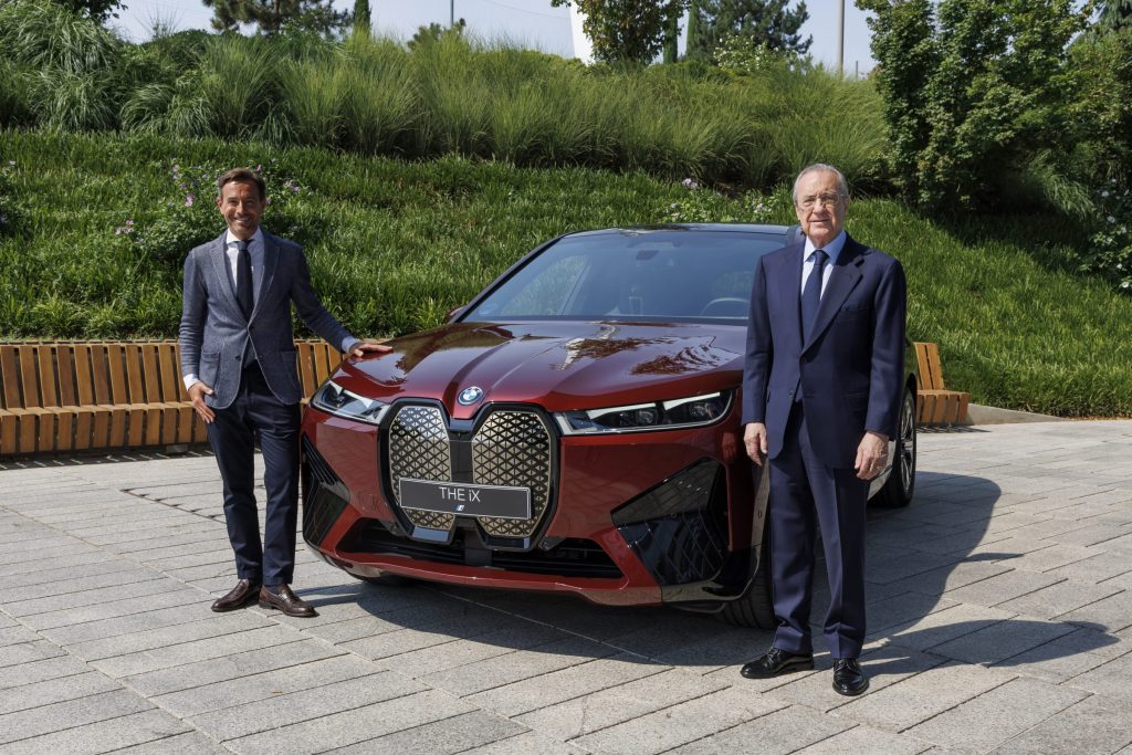 Os jogadores do Real Madrid poderão usufruir de cinco carros elétricos da BMW, após início de nova parceria entre as empresas