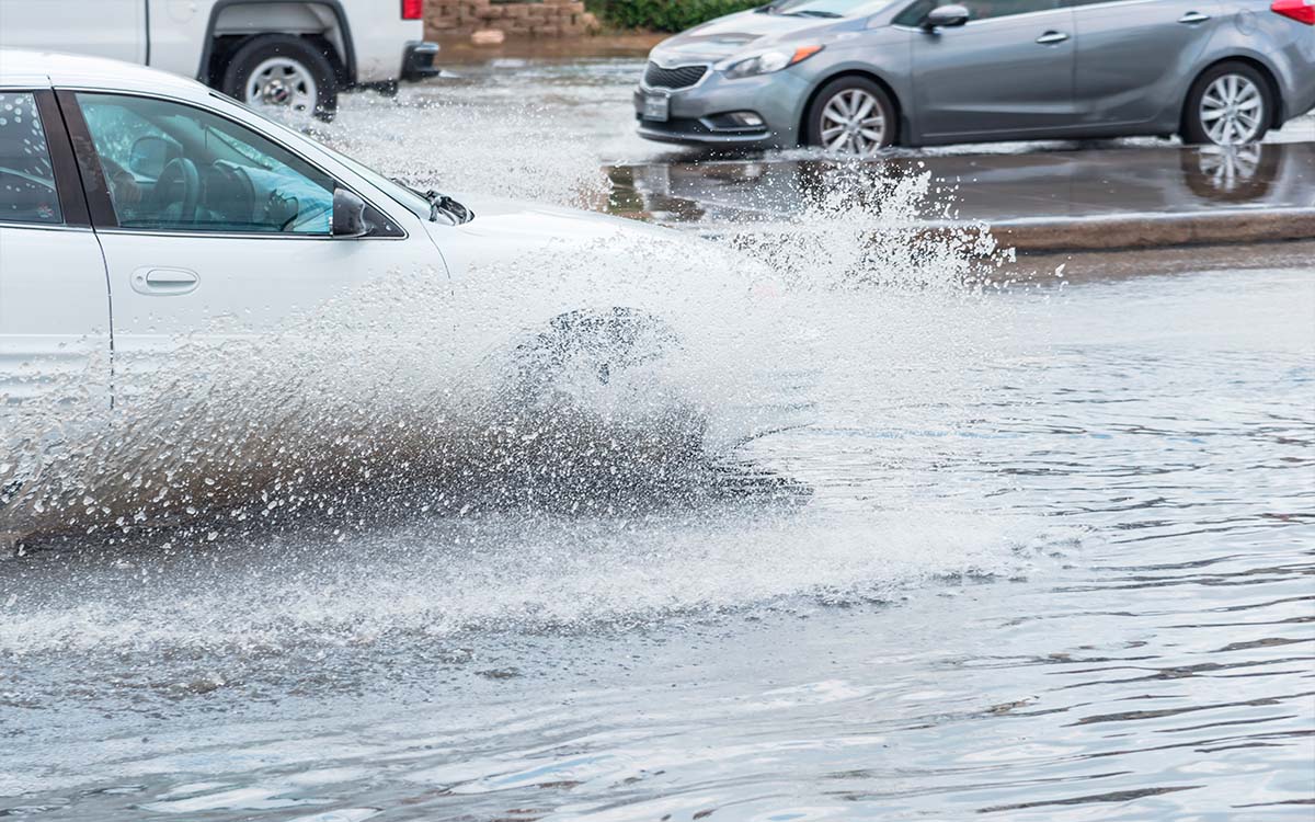 Ao usar carros elétricos em trechos alagados não há chances de choque, uma vez que o sistema motriz é totalmente selado