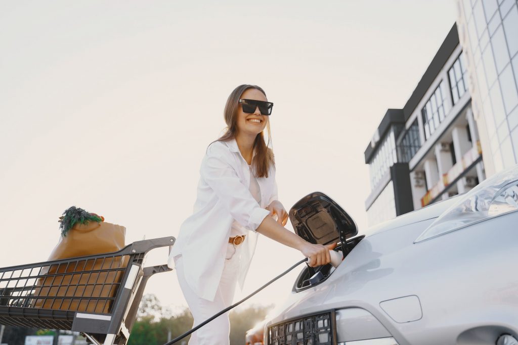 A manutenção de carros elétricos pode custar bem mais caro para as seguradoras no comparativo com veículos a combustão