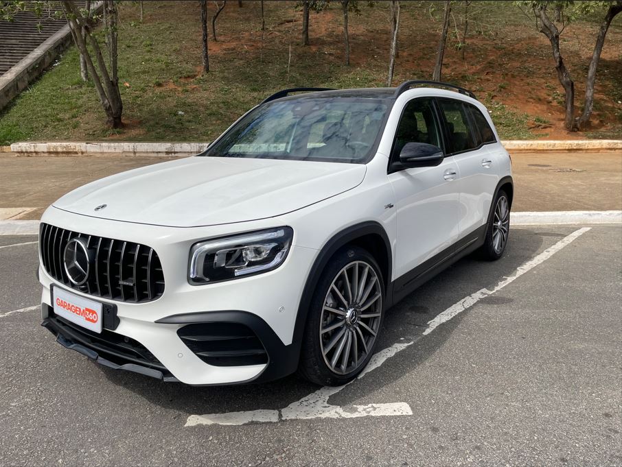 Confira os detalhes do Mercedes-AMG GLB, SUV de sete lugares que alia proposta familiar com a performance AMG