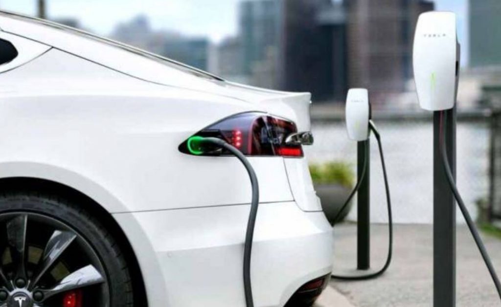 Confira quais são as propostas dos candidatos à presidência sobre os carros elétricos e a eletromobilidade no país