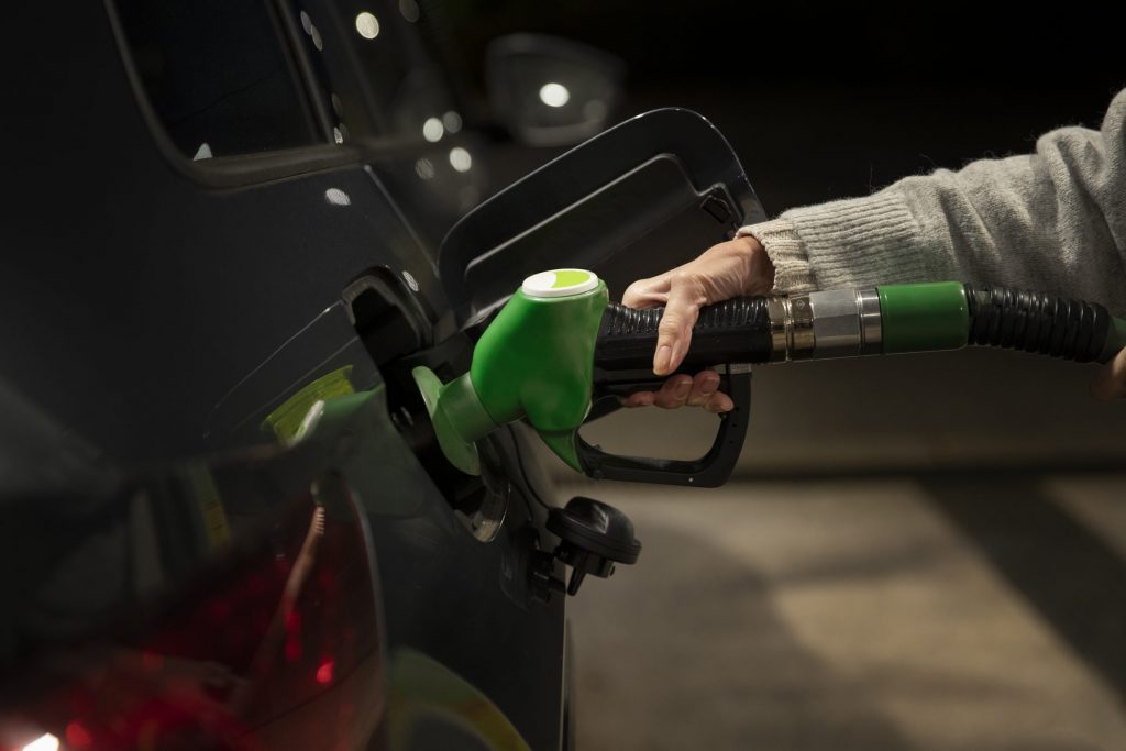 Entenda a diferença entre gasolina comum, aditivada e a premium. Nem sempre a mais cara irá gerar algum retorno positivo ao veículo