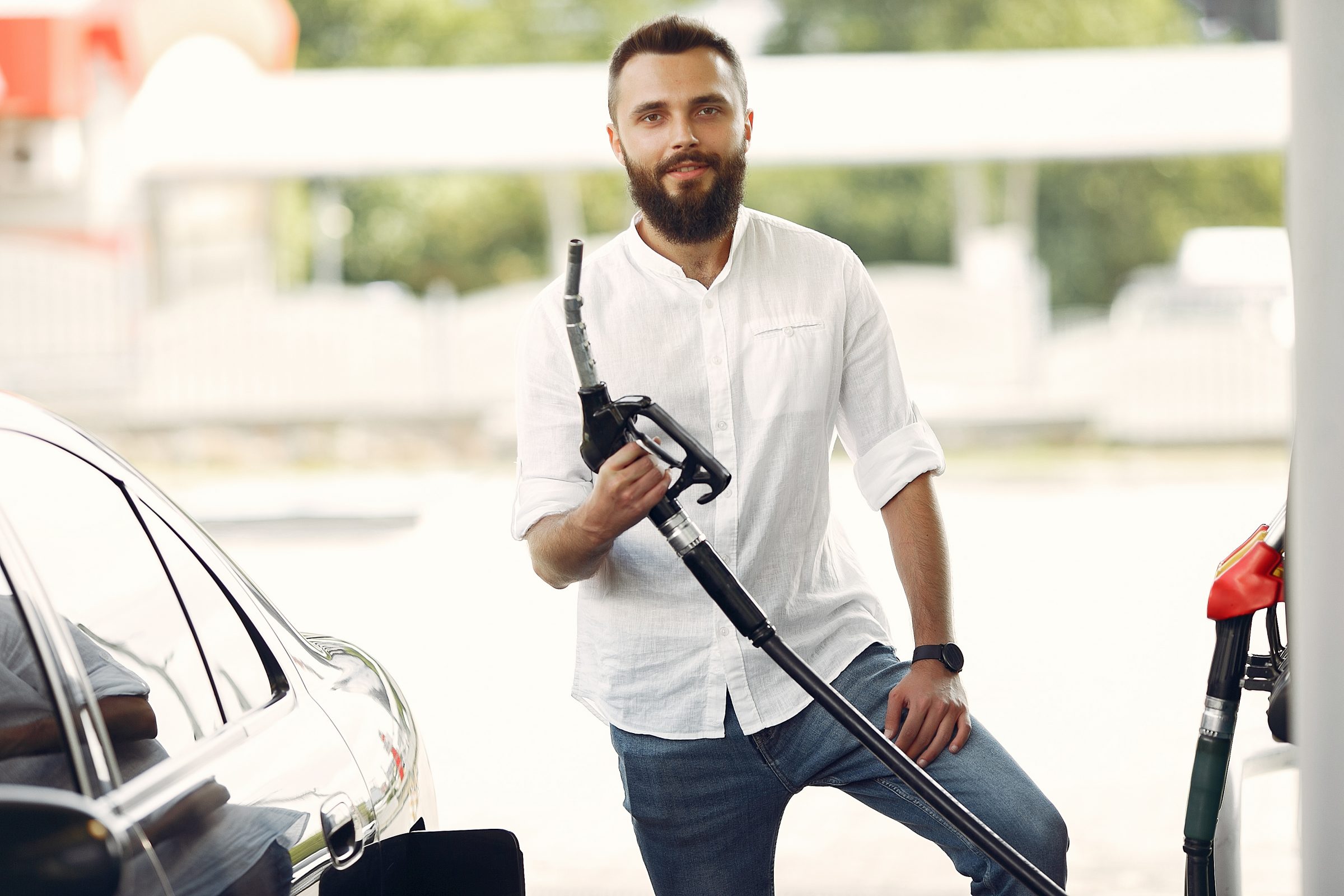 Entenda a diferença entre gasolina comum, aditivada e a premium. Nem sempre a mais cara irá gerar algum retorno positivo ao veículo
