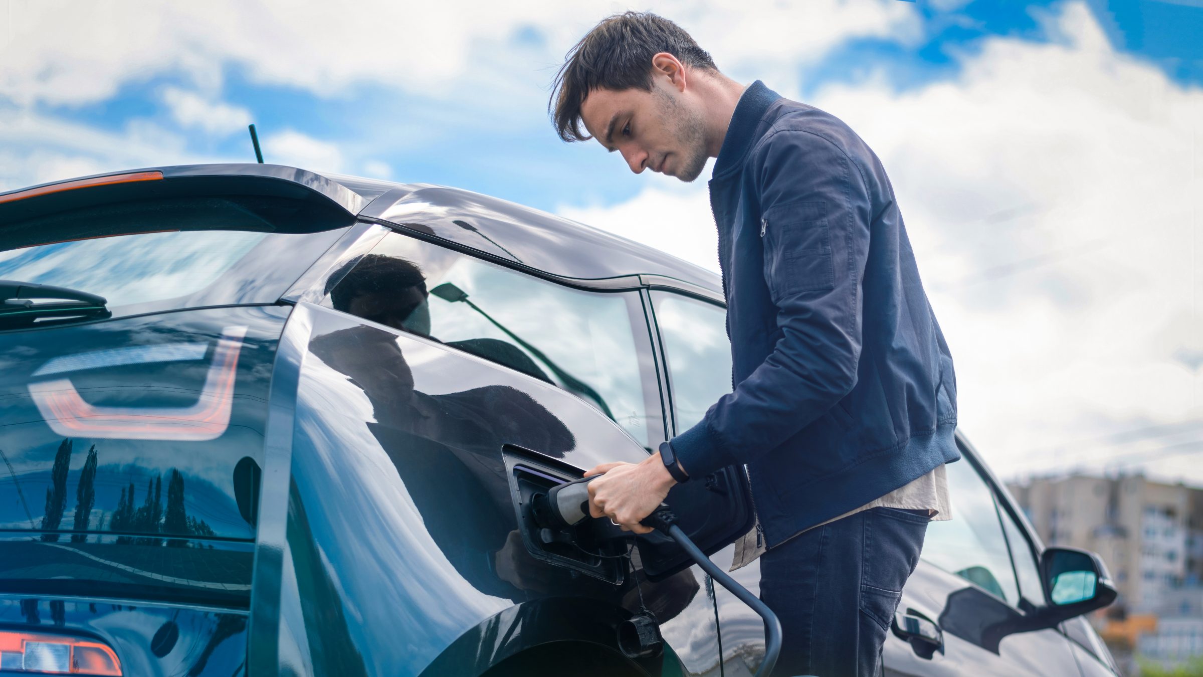 De acordo com estudo o Brasil deverá ter um frota de mais de cinco milhões de carros elétricos até 2035