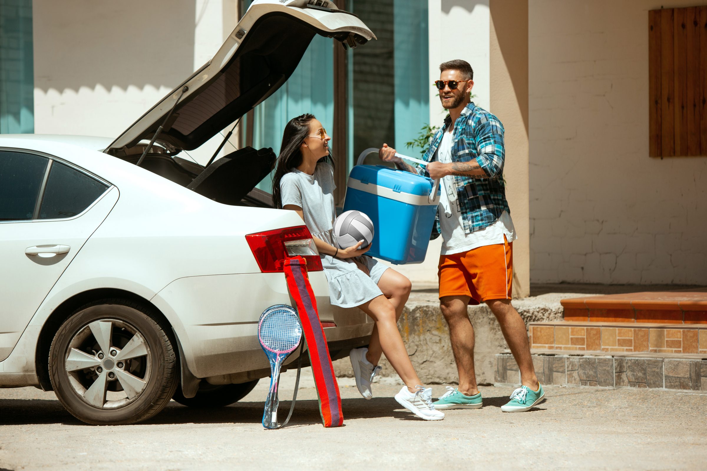 Veja como algumas dicas podem te ajudar a alugar carro mais barato, bem como escolher o modelo ideal para a sua necessidade