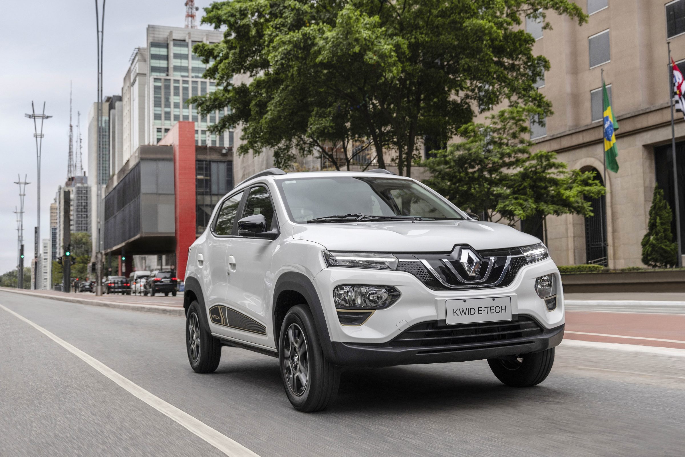 Projeto prevê o uso de 200 Renault Kwid E-Tech 100% elétricos por motoristas de Uber em São Paulo