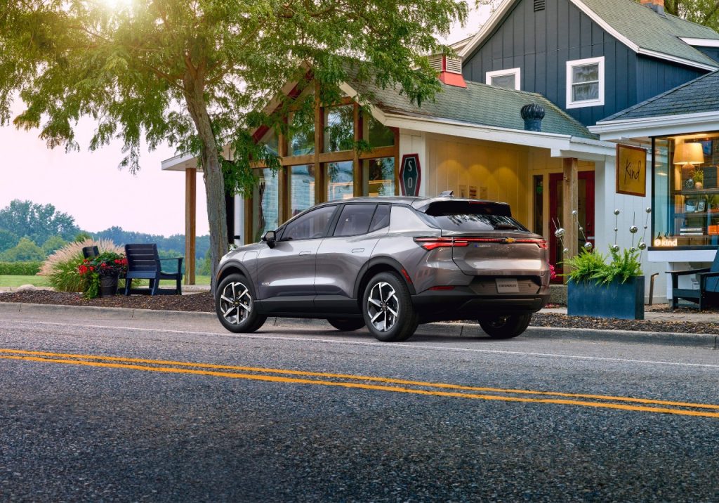 O Chevrolet Equinox EV foi apresentado no mercado norte-americano e chegará em breve no Brasil; veja os detalhes do SUV