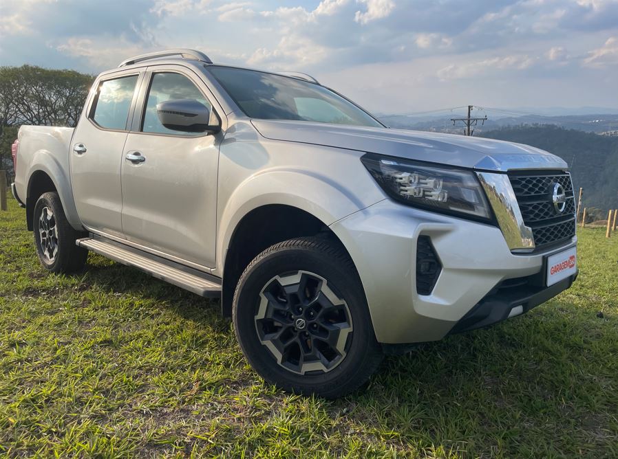 Confira os detalhes da versão XE da Nova Nissan Frontier 2023, picape média que foi atualizada esse ano