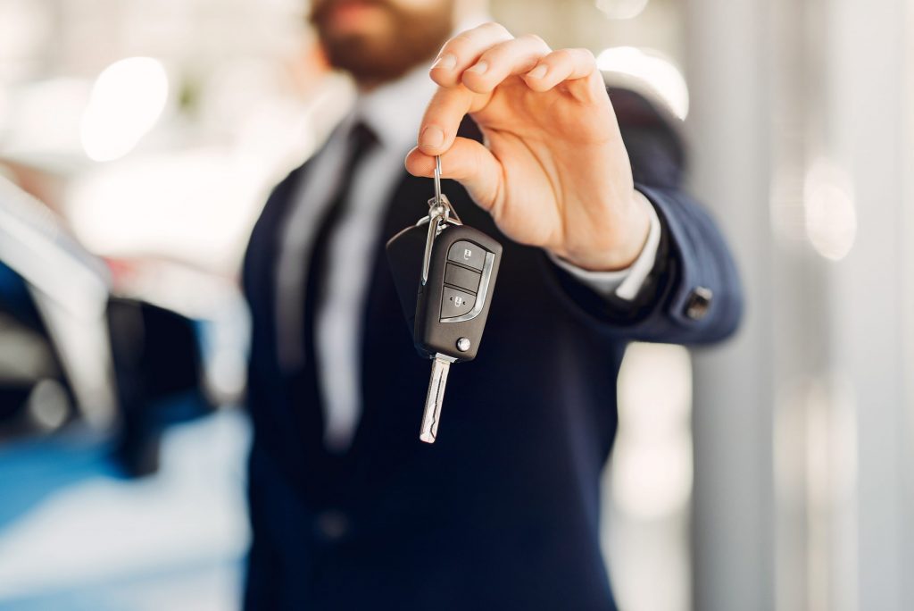 Veja como é possível adquirir descontos para MEI em carros através da modalidade de venda direta das fabricantes