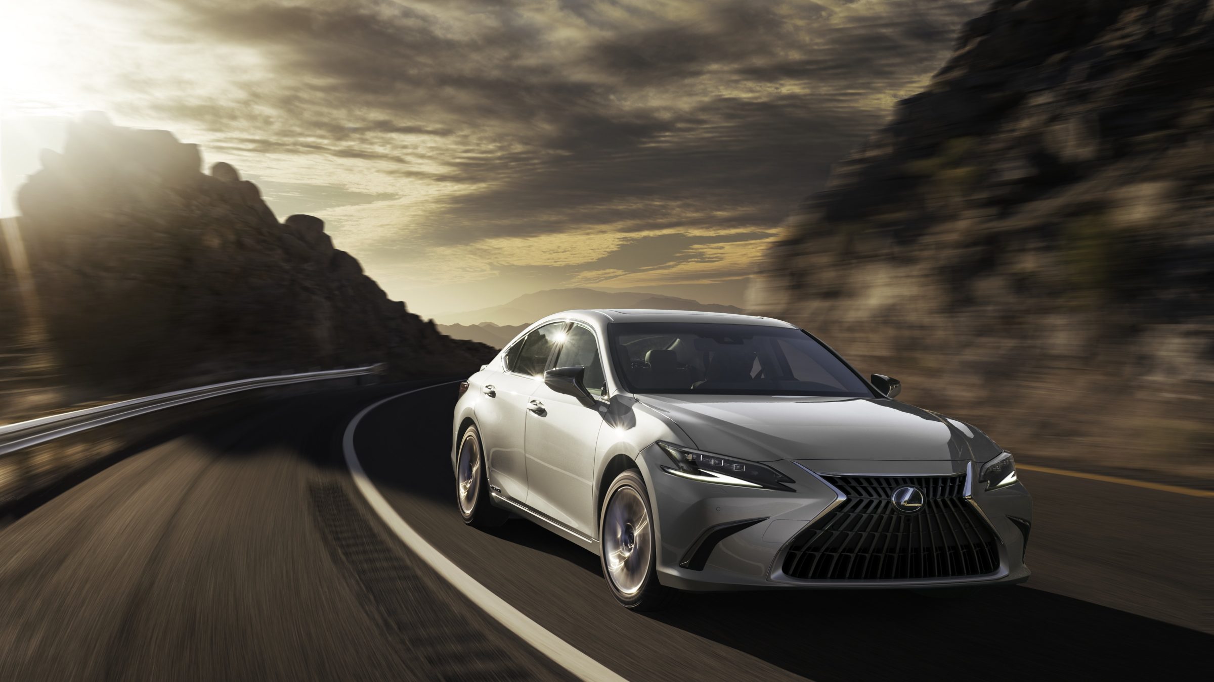 Lexus ES300h 2023