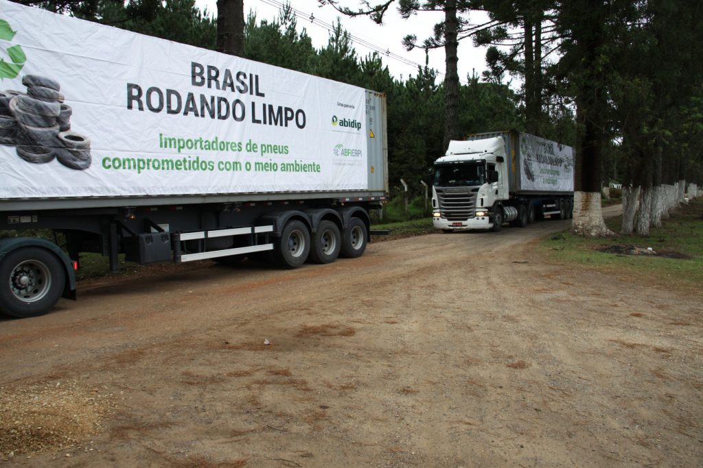 Na última semana, cerca de 60 mil toneladas de pneus foram retirados da região da floresta amazônica e enviados para a reciclagem