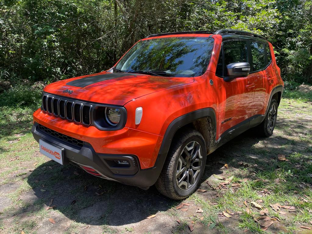 Confira os detalhes do Jeep Renegade Trailhawk, a versão mais off-road de toda a nova linha do SUV