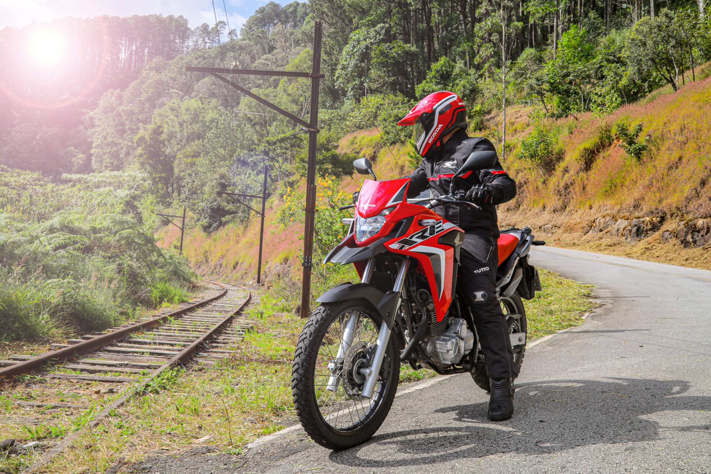 Honda XRE 300 foi vista em testes da Índia