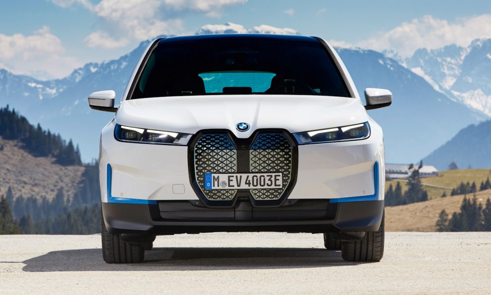 O SUV elétrico BMW iX40 agora pode ser comprado através da modalidade de aluguel por assinatura