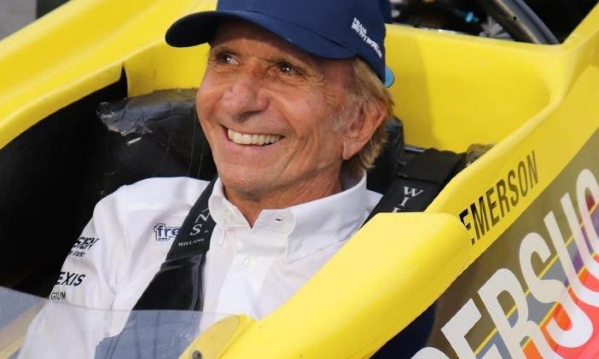 Coleção de Emerson Fittipaldi com carros de corrida e avião será leiloada