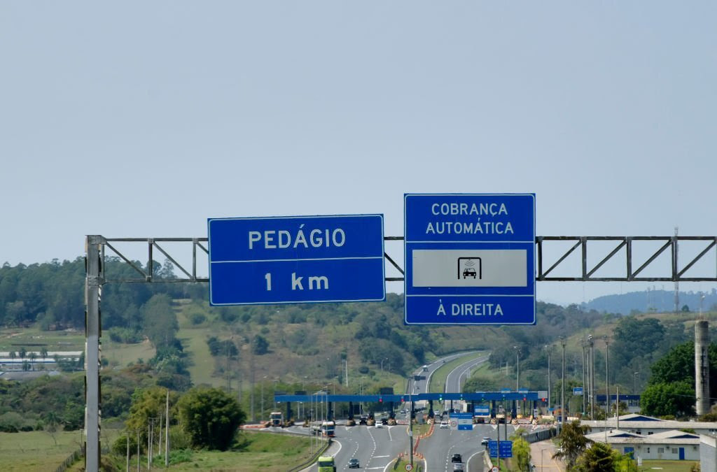 Entenda a importância da sinalização rodoviária para a segurança nas estradas 