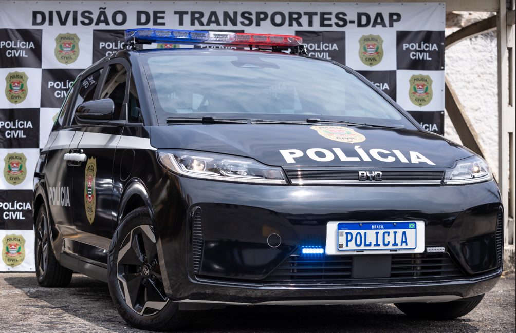 O veículo elétrico BYD D1 foi entregue à Polícia Civil paulista