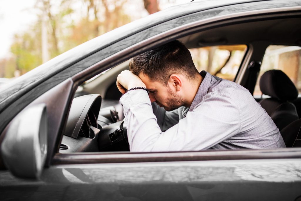 Motoristas com CNH vencida entre novembro e dezembro de 2021 têm até o fim de outubro para renovar o documento