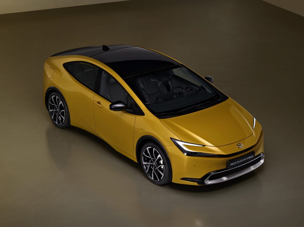 A quinta geração do Toyta Prius foi apresentada. A linha 2023 conta com novo design, mais potência e maior autonomia no modo elétrico