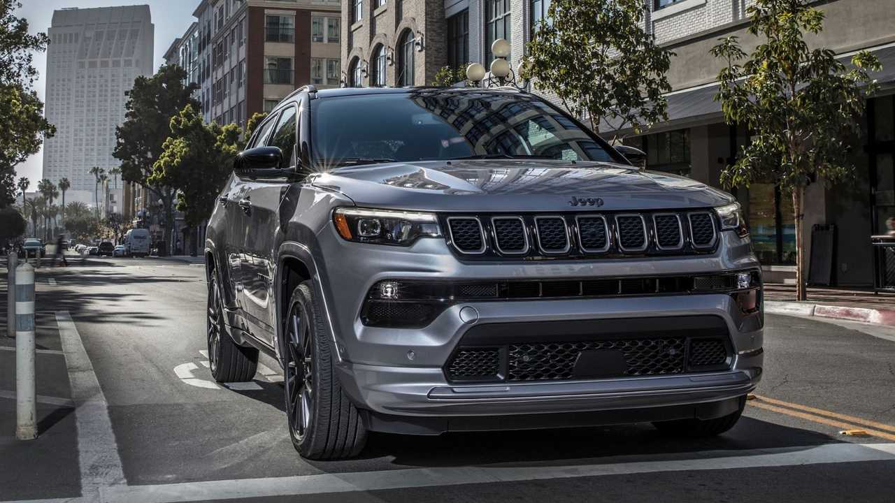 O Jeep Compass 2023 estreia nos Estados Unidos com nova motorização 2.0 turbo de 200 cv de potência para todas as versões