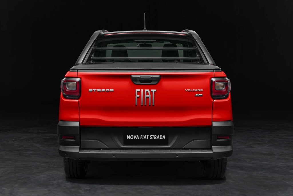 Fiat Strada Volcano 2023 ficha técnica,
