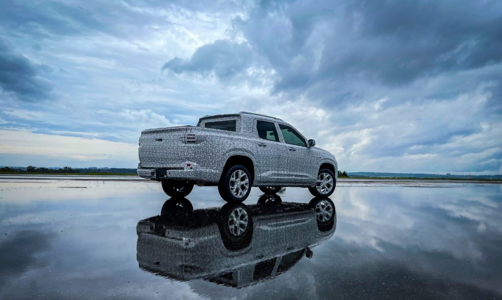 A Chevrolet caba de revelar mais detalhes sobre a nova Montana. A picape que chega no início do próximo ano terá motor 1.2 turbo