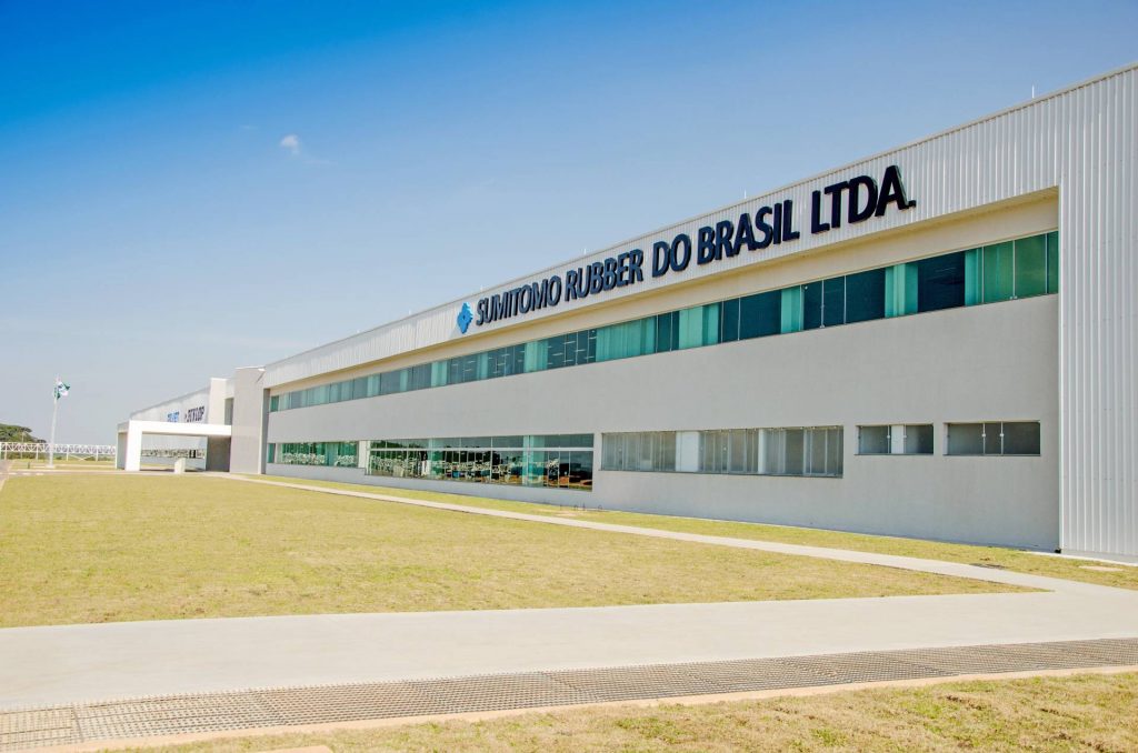 A marca japonesa, a Dunlop, acaba de anunciar o marco de um milhão de pneus para pesados produzidos no Brasil