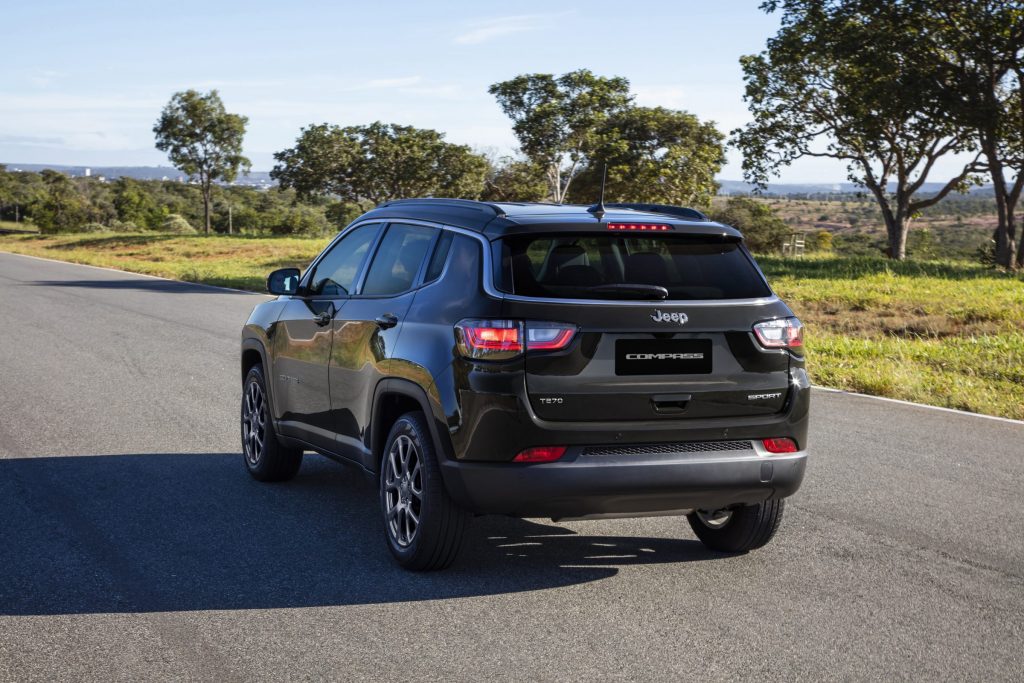 O Jeep Compass e o Ford EcoSport são os SUVs mais buscados na internet, em 2022, conforme revela levantamento de pesquisa