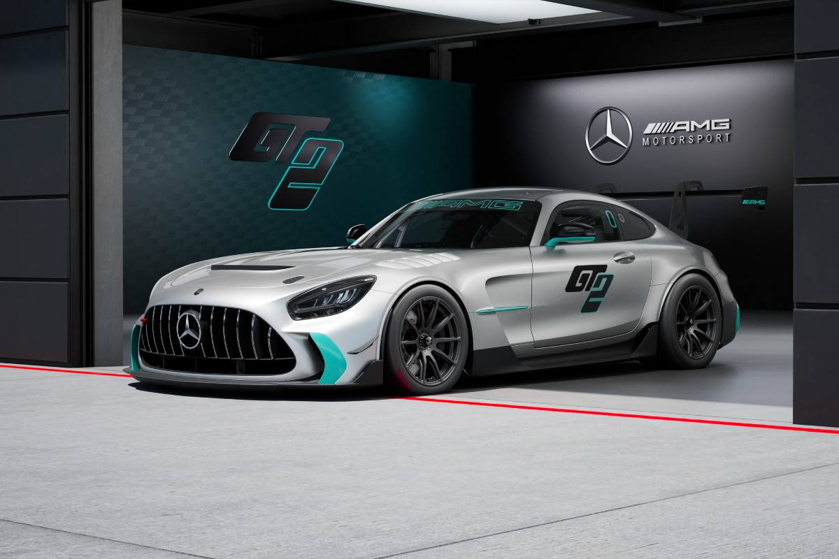 Mercedes-AMG amplia gama de carros de corrida com o novo GT2, de