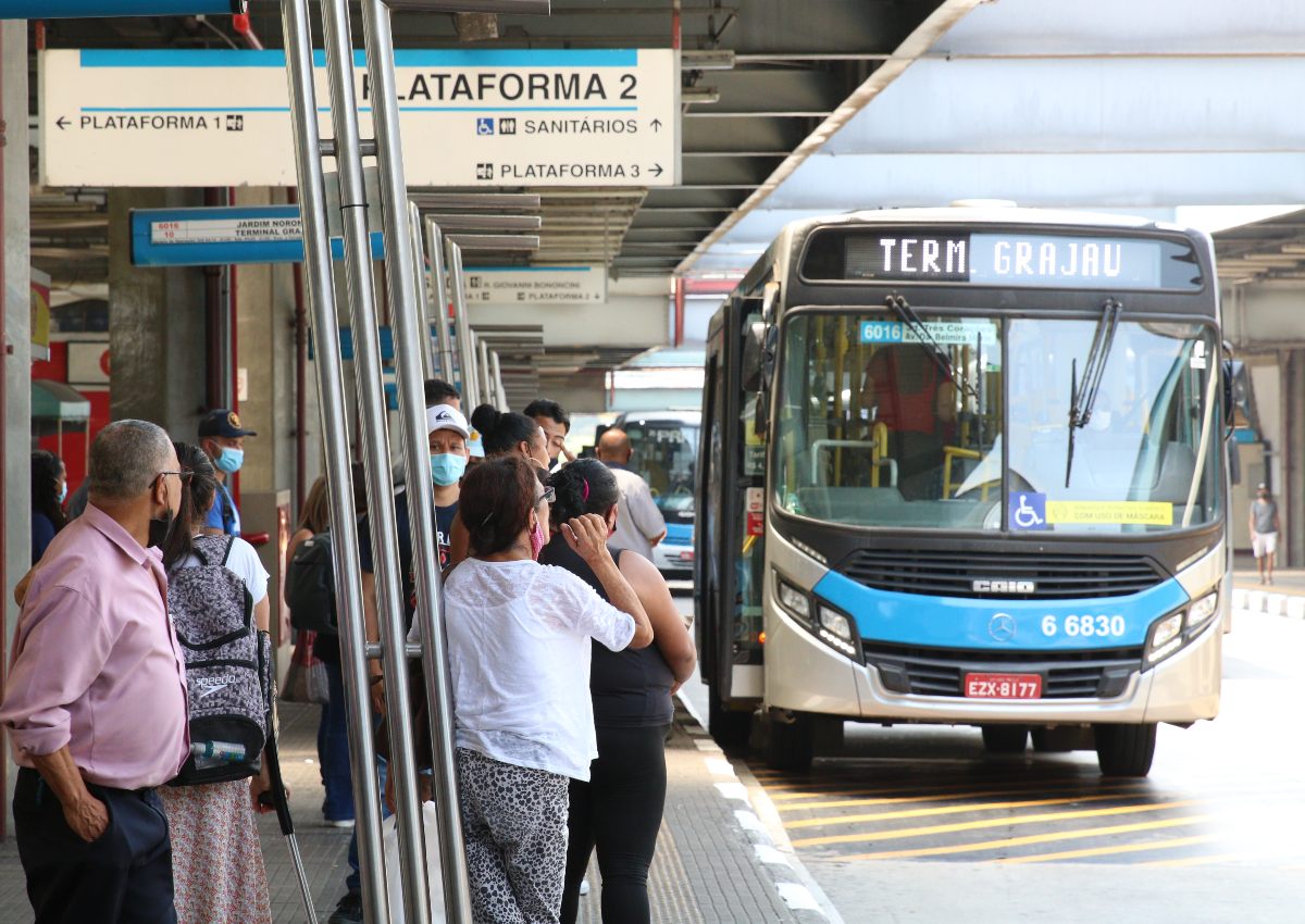 São Paulo retoma gratuidade nos ônibus para idosos com 60 anos ou mais