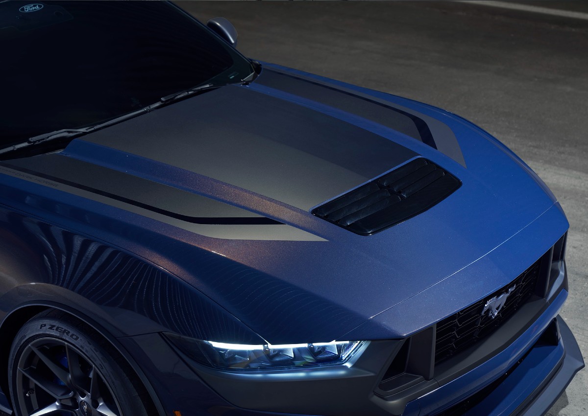 Conheça o primeiro modelo de corrida da nova geração do Ford Mustang