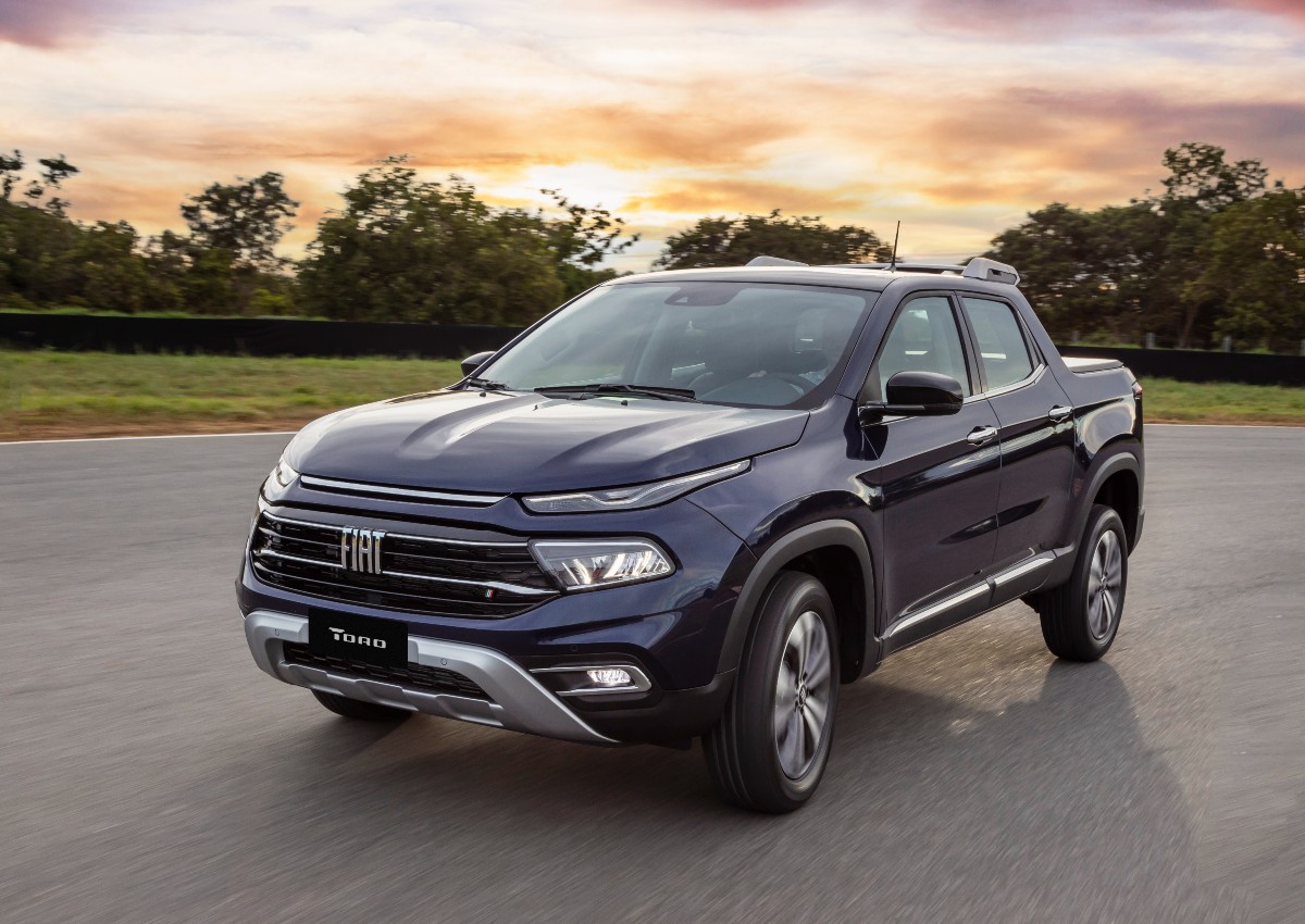 A Fiat Toro 2023 passou por reajustes de preços. Das seis versões da picape, cinco ficaram mais caras, enquanto uma delas ficou mais barata