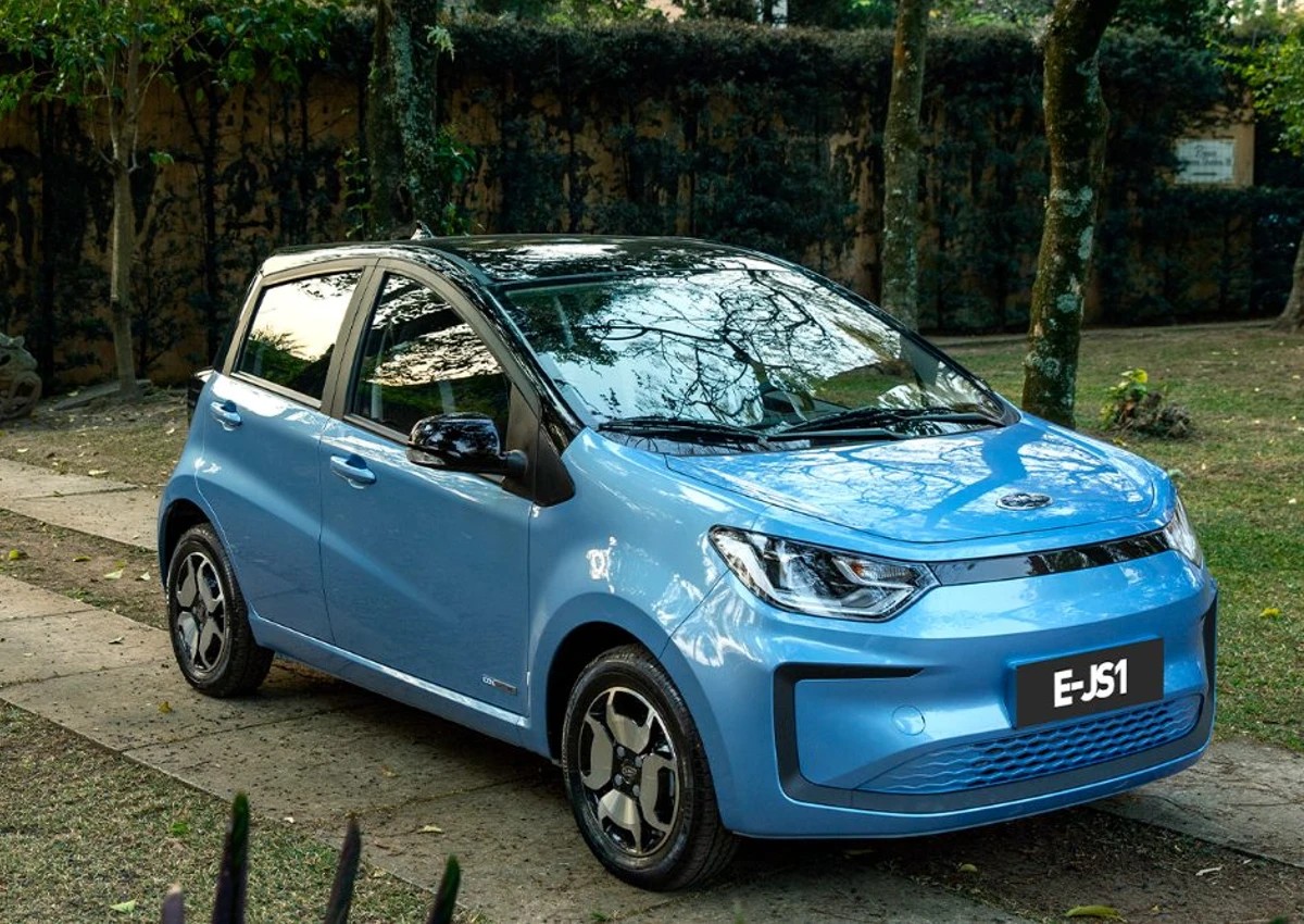 Conheça os 10 carros elétricos mais baratos do Brasil em 2023