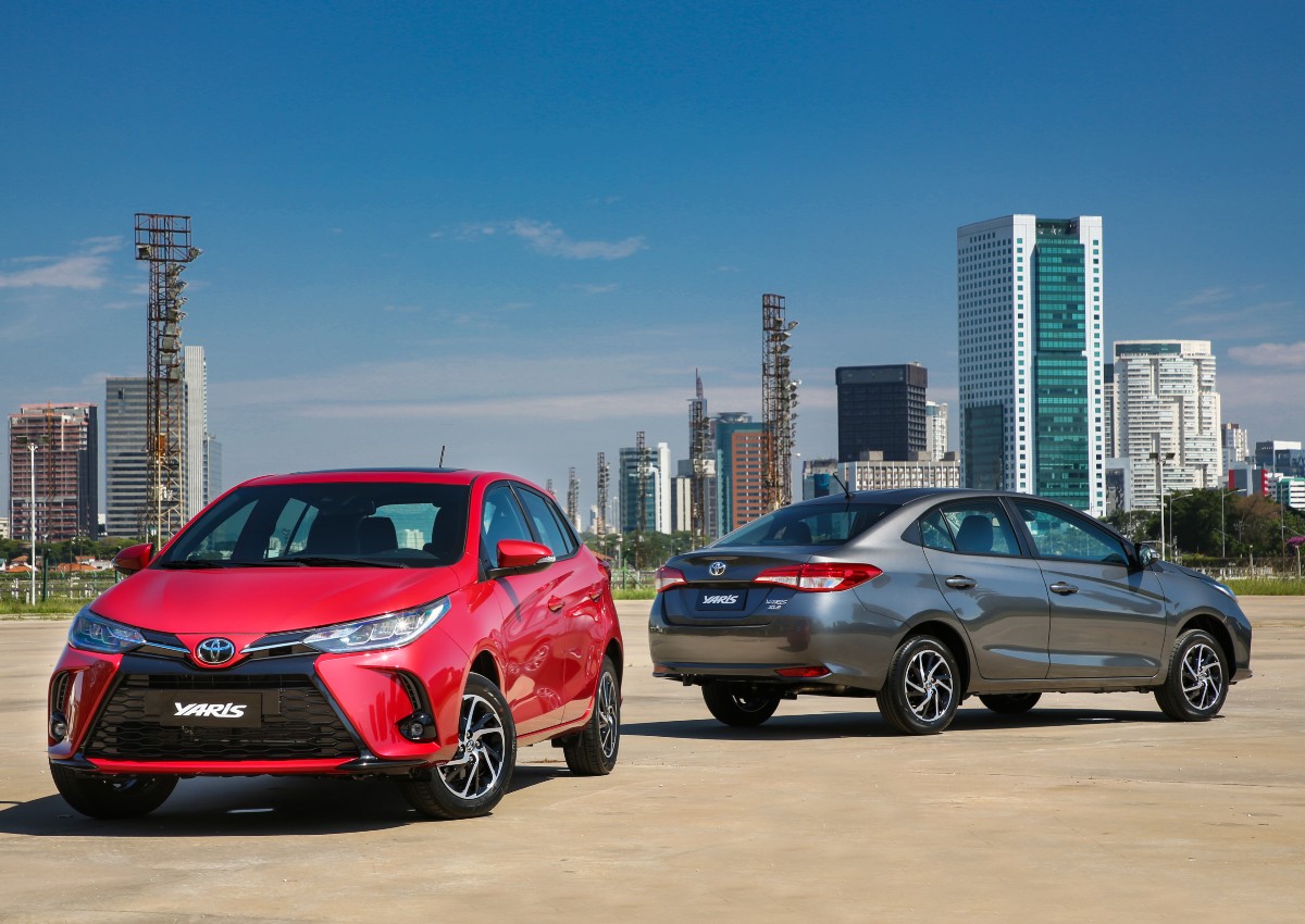 O Toyota Yaris 2023 não escapou dos aumentos pós virada de ano. A carroceria hatchback ficou até R$ 2.600 e a sedã aumentou até R$ 2.100