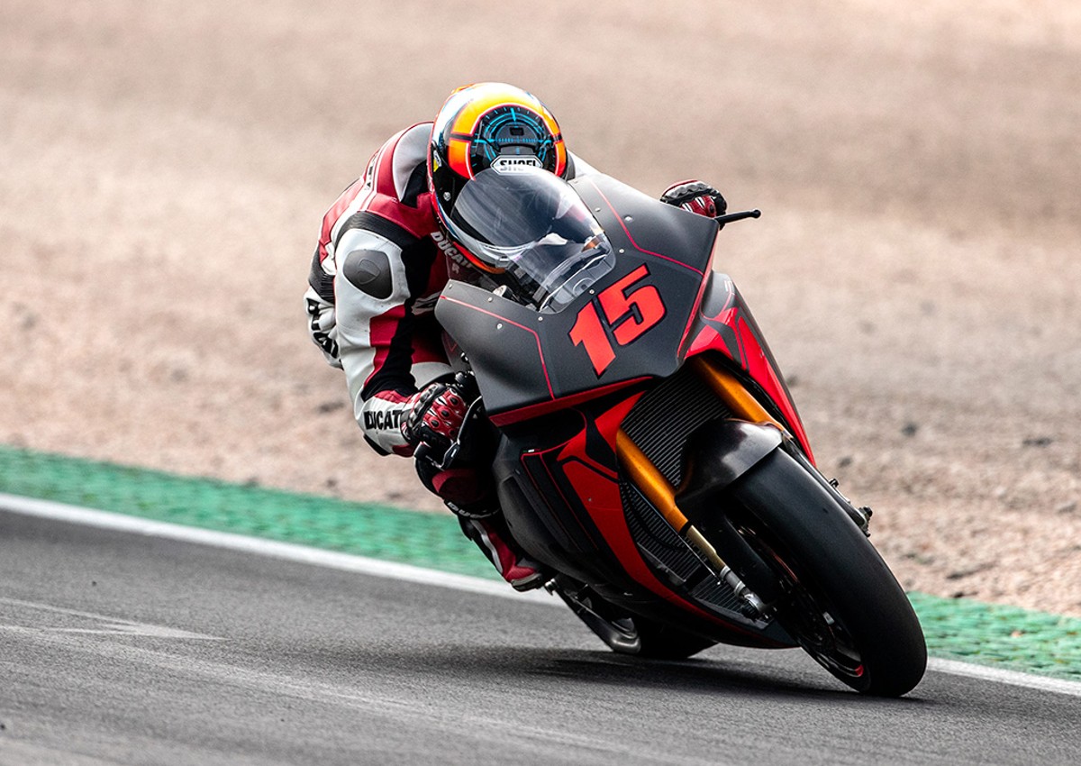 Ducati apresenta sua primeira moto elétrica para corridas da MotoE em 2023  