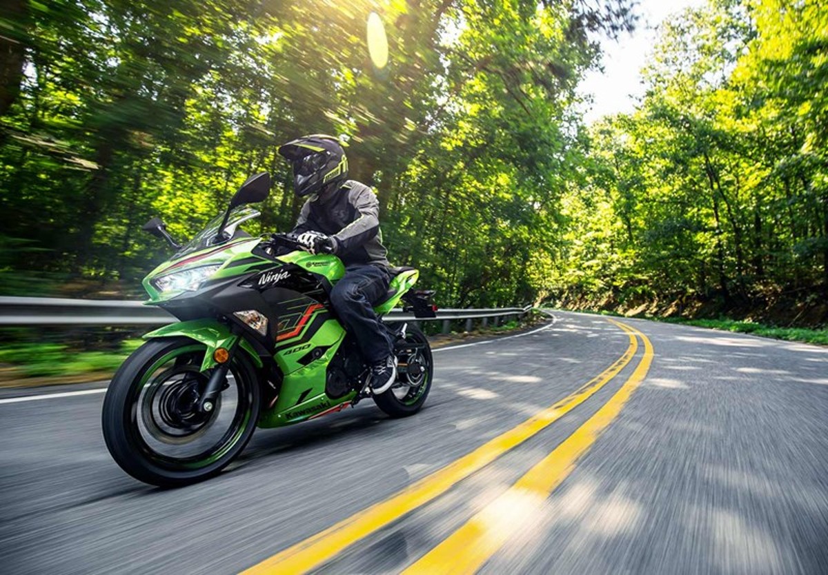 Ficha técnica da Kawasaki Ninja 400 KRT Edition 2023