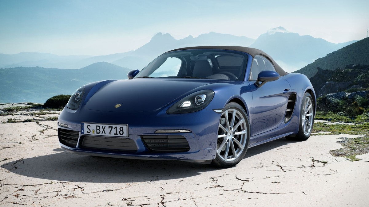 Porsche 718 Boxster 2023 Entry model brings sportiness and luxury