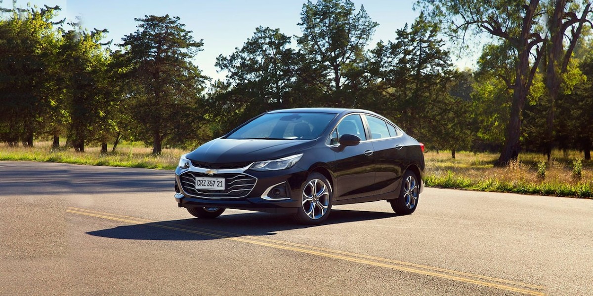 Chevrolet Cruze 2023: ficha técnica, preços e itens de série