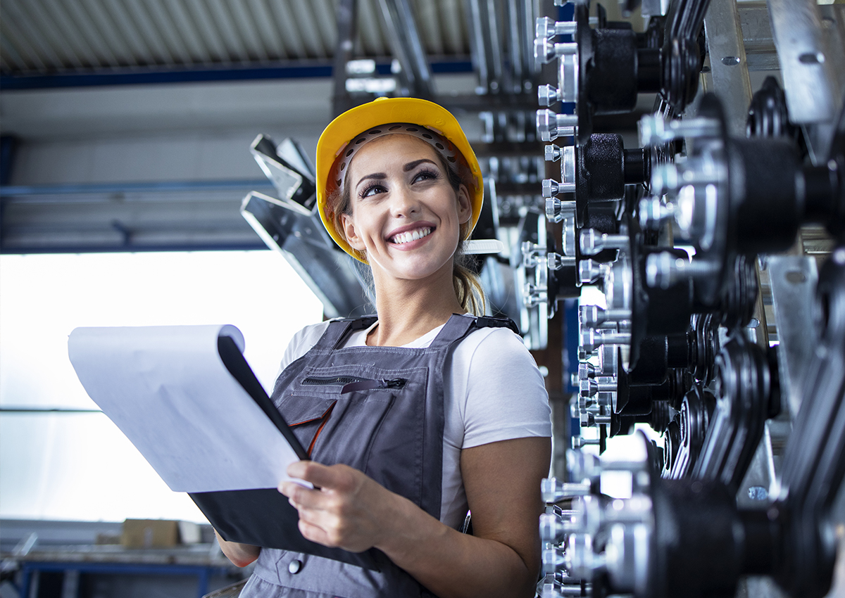 Confira o que dizem as estatísticas sobre a presença feminina dentro da indústria automotiva nos últimos dez anos