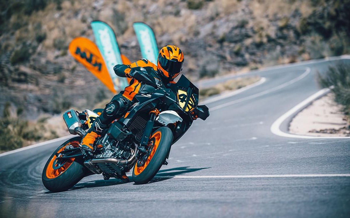 KTM 890 SMT 2023: ficha técnica, preço e itens de série