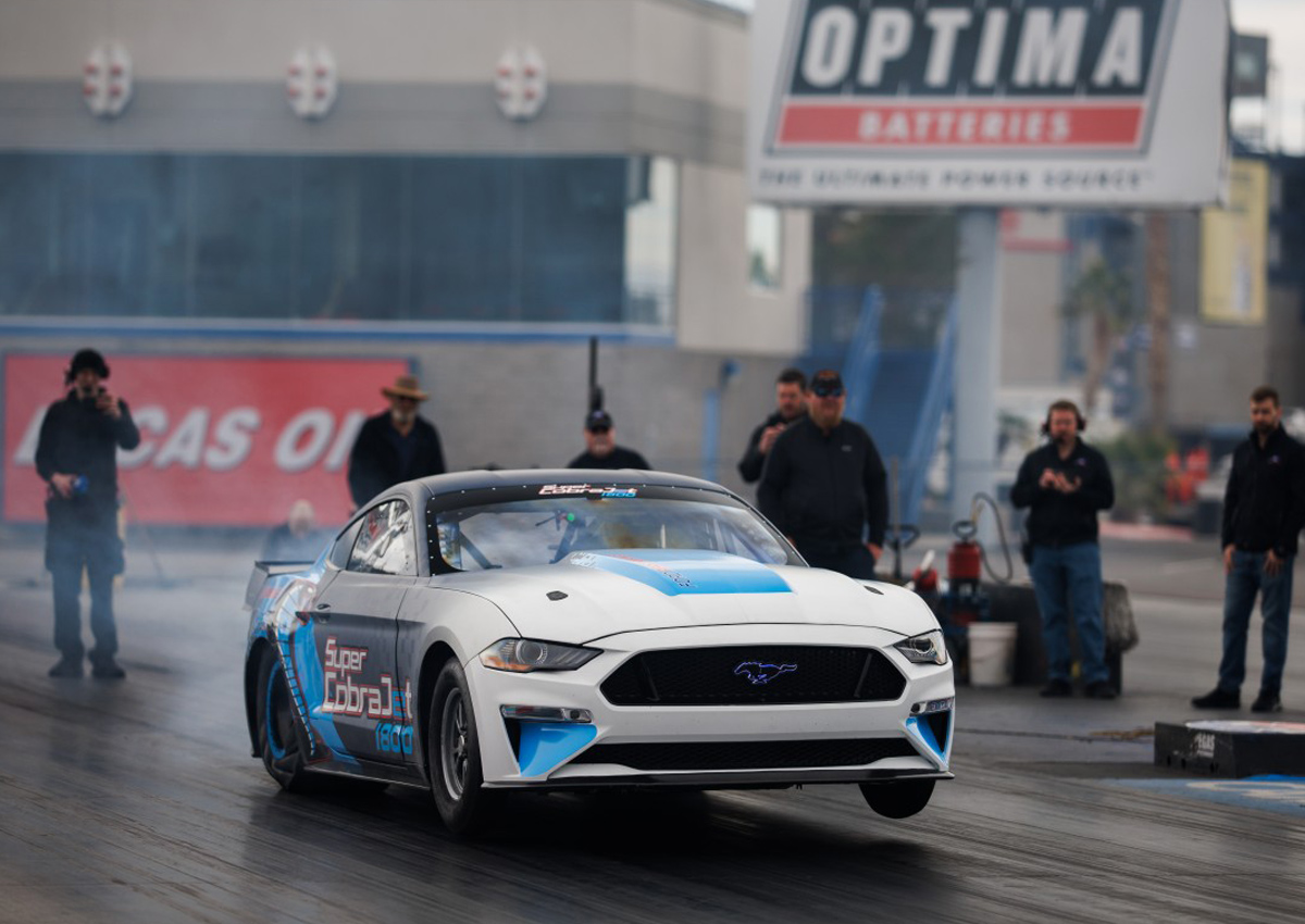 Novo Ford Mustang Super Cobra Jet 1800 elétrico chega para quebrar novos recordes