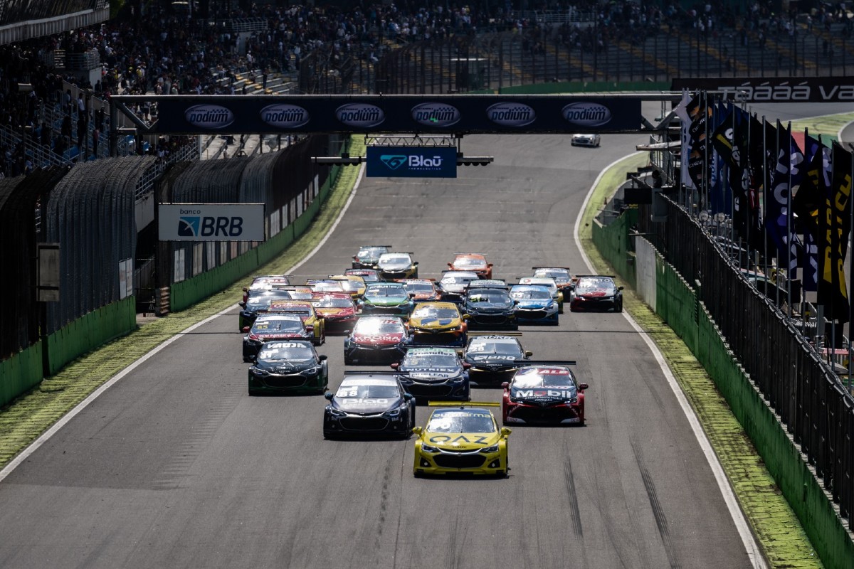 SÃO PAULO, SP - 21.04.2023: STOCK CAR EM INTERLAGOS - Lucas Kohl