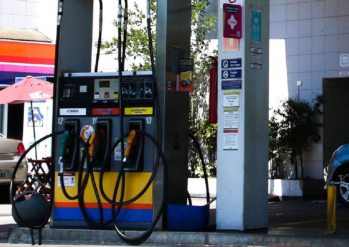 Gasolina pode passar por mudanças na composição para ficar mais barata