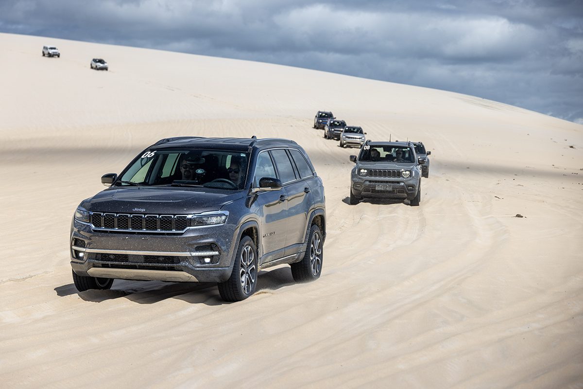 Em mais uma ação de marketing, a Jeep colocou os seus carros à prova para reforçar os atributos de aventura, liberdade e autenticidade ligados à marca