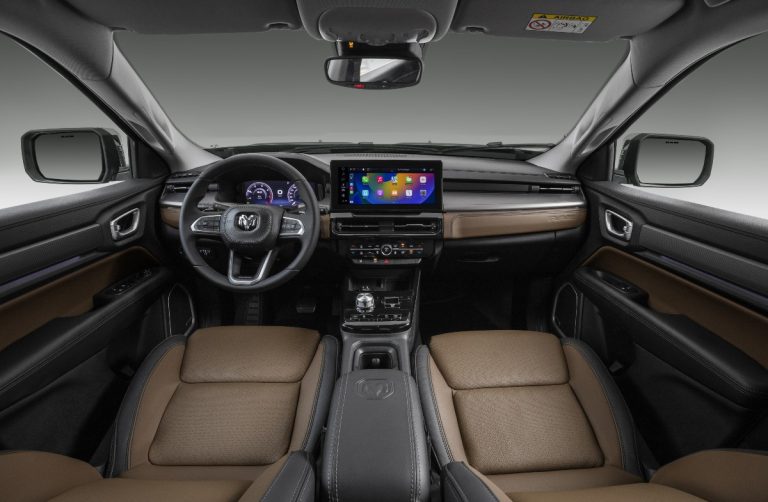 Interior do Ram Laramie