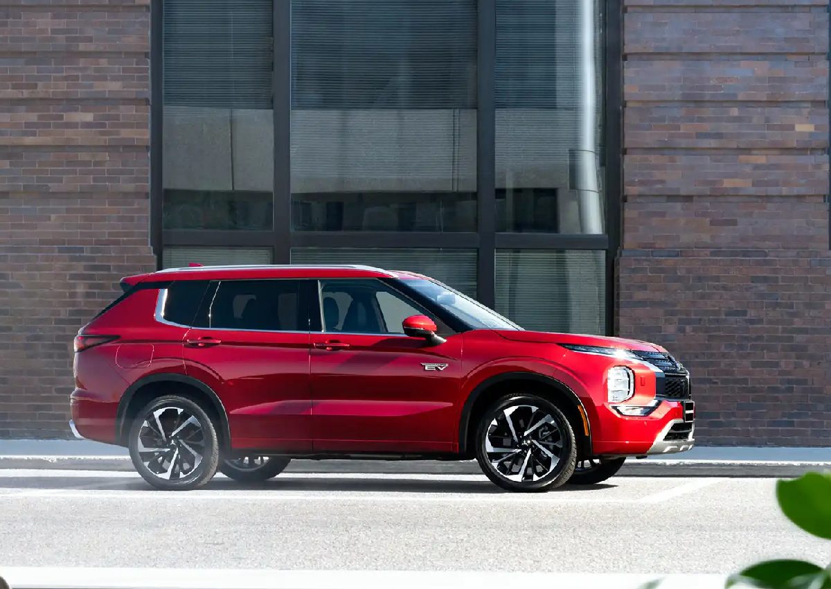 Mitsubishi revela lançamento de novo SUV híbrído no mercado brasileiro; veja quando chega