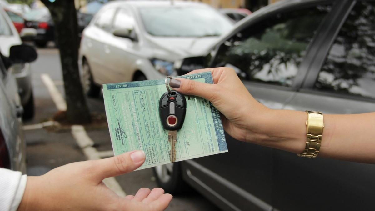 Transferência de veículos passa a ficar mais fácil no PR