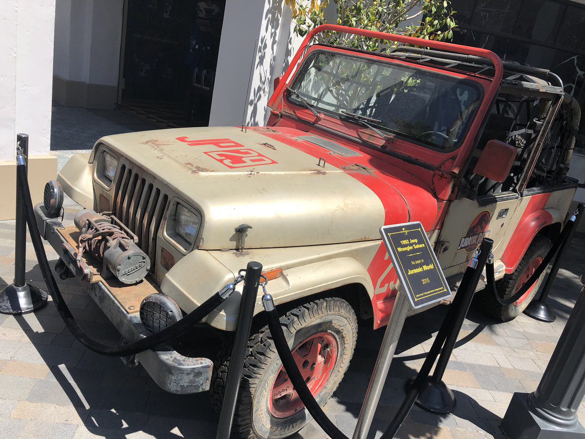 Carros da Jeep ganham adereços voltados aos fãs de “Jurassic Park”