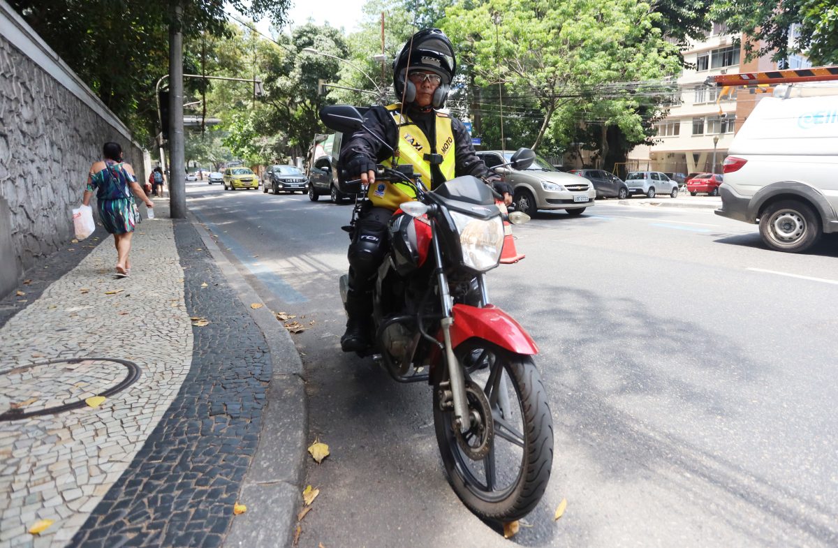 Com o curso oferecido pelo Detran - RJ pilotos profissionais podem se capacitar ainda mais